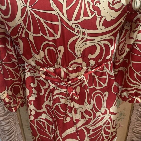 Motherhood. Size Small. Maternity Top with Tie Back and Bow Neck. B50 - Picture 6 of 7